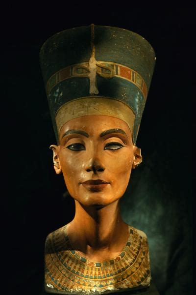 bust of nefertiti the bust of queen nefertiti hous tumbex
