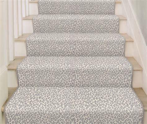 stair carpet dubai     carpet  stairs