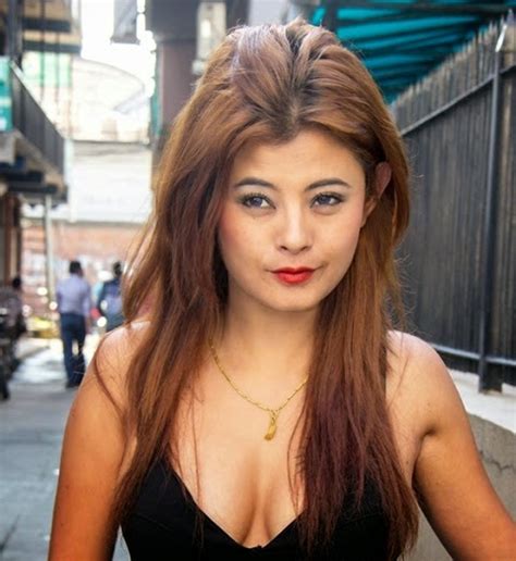 Hot Nepali Model Sushma Karki सुष्मा कार्की भित्री वस्त्र
