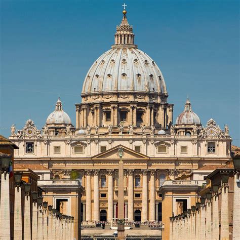 time  st peters basilica close  guide  visiting romes  iconic church planthd