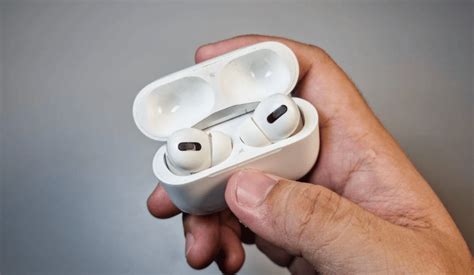 connect airpods  laptop technowifi