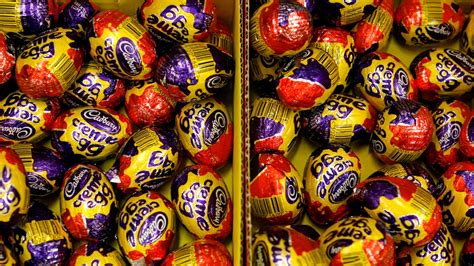 the right way to eat a cadbury s creme egg according to