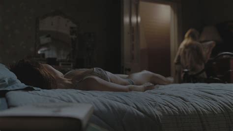 naked emily browning in the uninvited