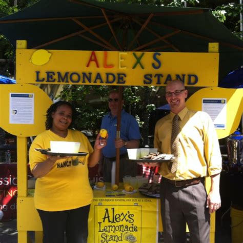 grand lemonade stand at the doubletree philadelphia lemonadedays