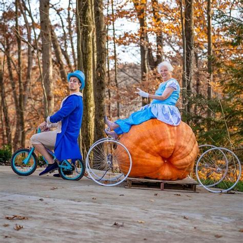 15 Times This Grandma And Grandson Duo Dressed Up And Posed In