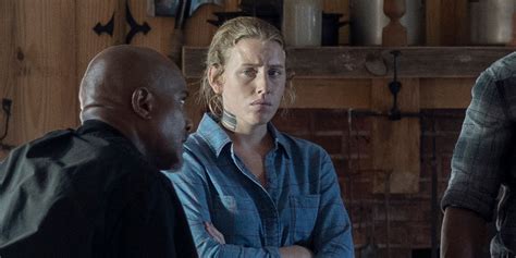 The Walking Dead S Laura Actress Reveals Wild Sex Scene That Never