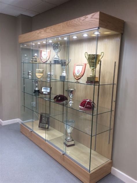 idea showcases  trophy cabinets applegate marketplace