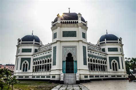 masjid raya medan gambar islami
