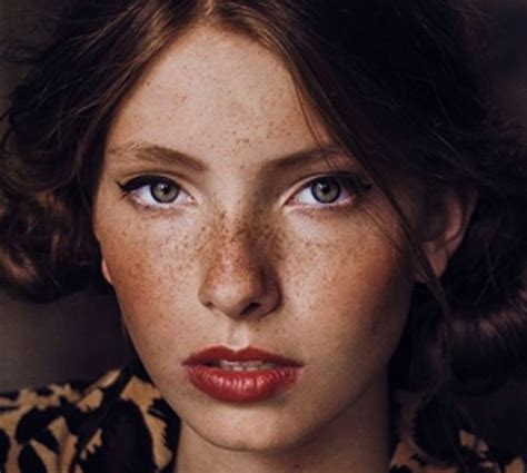 16 Photos That Prove Women W Freckles Are Gorgeous Viva
