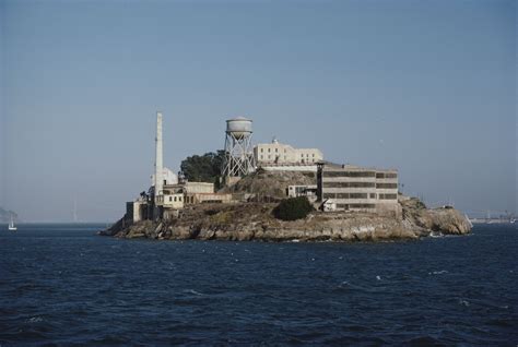 history  facts  alcatraz prison