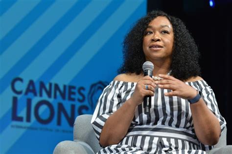 shonda rhimes ditches twitter after elon musk s takeover bye