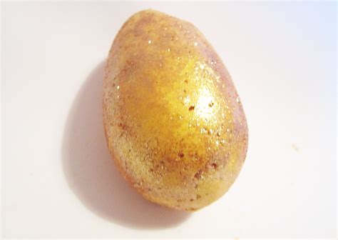 review lushs golden egg bath bomb melt vvnightingale