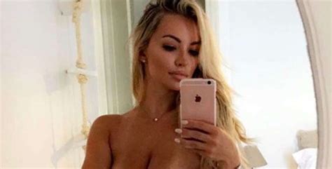 lindsey pelas nude photos full collection