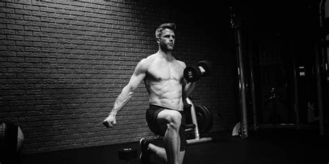 Upper Body Workout Half Kneeling Single Arm Dumbbell Curl Men’s Health
