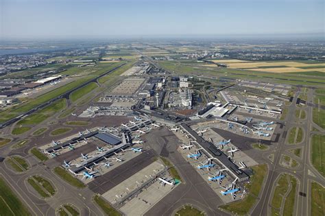 schiphol airport amsterdam netherlands    rinfrastructureporn