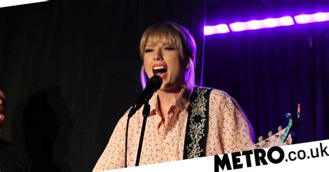 taylor swift makes surprise appearance at stonewall inn