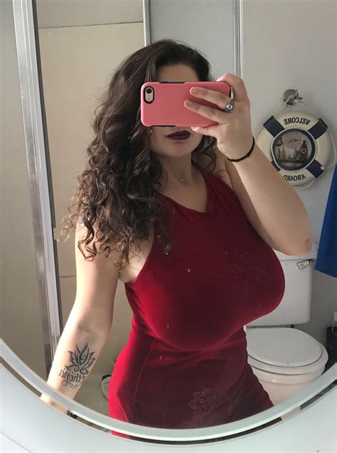amateur selfie with huge boobs busty slim girls