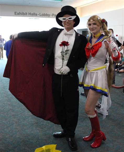 tuxedo mask and sailor moon geeky halloween costume ideas for couples