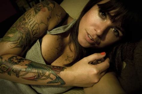 hot fresh pics hot babes with tattoos