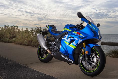 ride  suzuki gsx rr canada moto guide