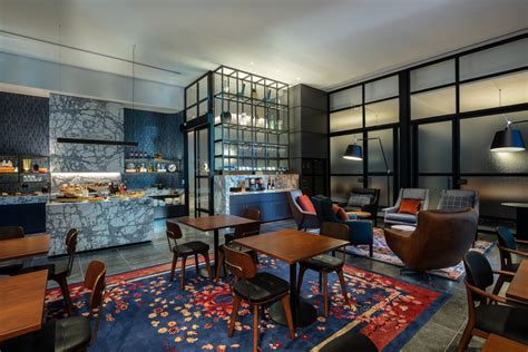 hotel melbourne curio collection  hilton luxury accommodation   collins