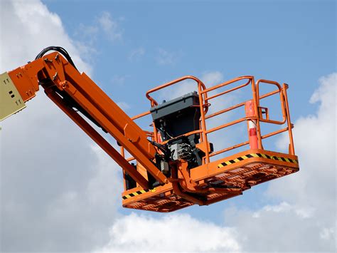 essential aerial lift safety tips bigrentz