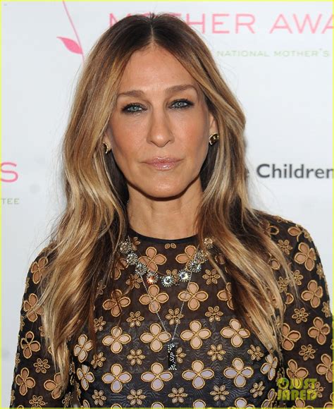 sarah jessica parker s weekend plans include this book