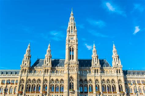 visit vienna city hall wiener rathaus