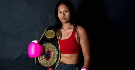 singapore s first professional female boxer is fighting stereotypes one punch at a time