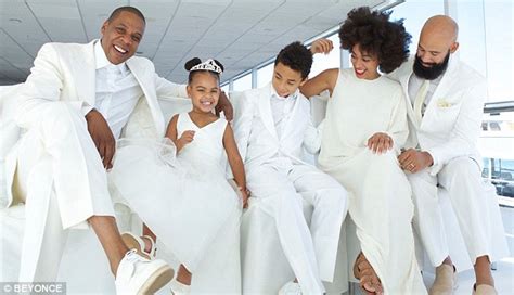 beyonce shares wedding snaps of blue ivy dancing with dad jay z daily mail online
