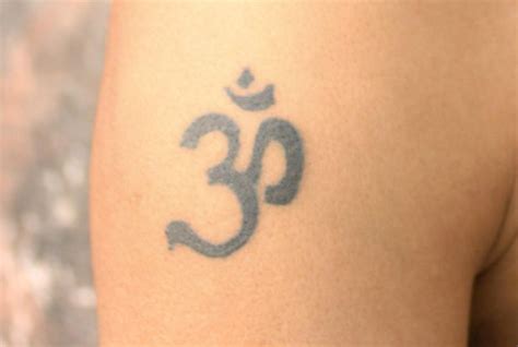 om aum symbol tattoo meaning explanation