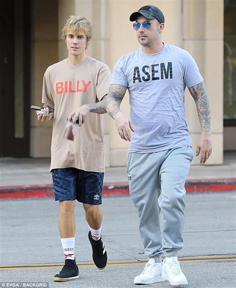 Justin Bieber And Dad Jeremy Head Out For Sushi Daily Mail Online