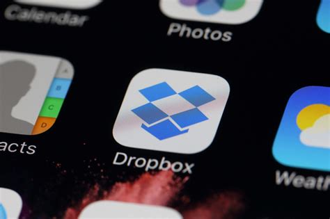 dropbox   set   ipo    alternatives   affect  share price