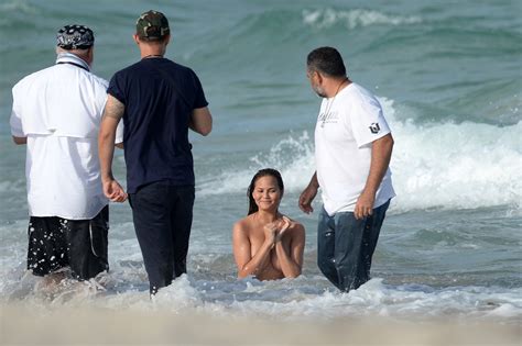 chrissy teigen topless photoshoot at miami beach 23 celebrity