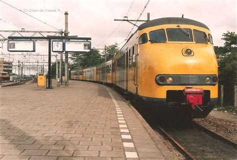 dutch trains images  pinterest dutch dutch language  locs