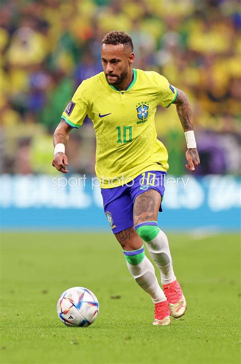 neymar brazil v serbia group g world cup qatar 2022 images football