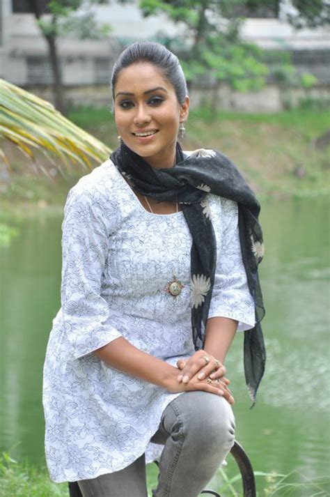 bangladeshi hot model sexy actress zakia bari momo hd wallpaper collection p  hot news
