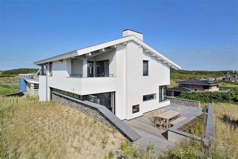 luxe villa  de duinen bnla architecten mediterrane huizen homify
