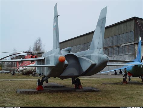 yakovlev yak  yak  yakovlev design bureau aviation photo  airlinersnet