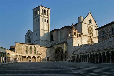 basilica  assisi analisi  spiegazione del gotico  italia