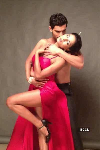 Bollywood Sex Siren Veena Malik Is Doing An Ad For Stay
