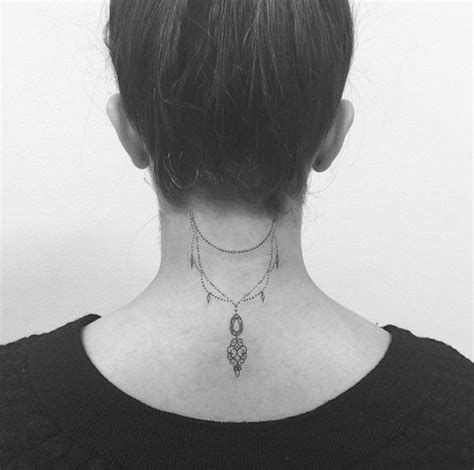 40 Beautiful Back Neck Tattoos For Women Tattooblend Neck Tattoos