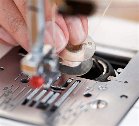 thread  bobbin singer case     featherweight machine sew care