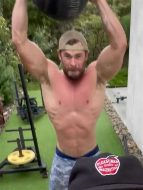 chris hemsworth says he d be taken more seriously if he wasn t so buff