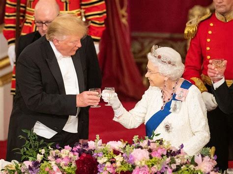 queen to welcome donald trump back to buckingham palace but no invite