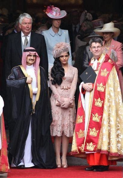 do other saudi arabian women dress similarly to saudi arabian princess ameerah who wears