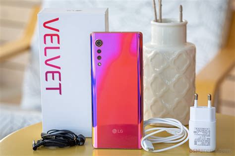 lg velvet 5g pictures official photos