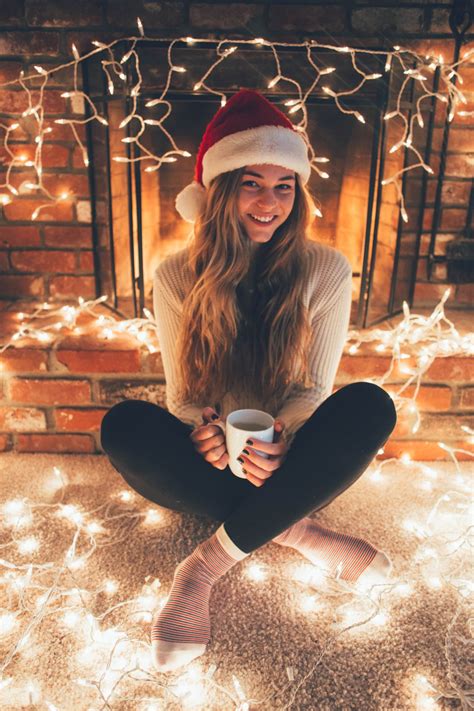 brandy melville photoshoot winter pictures photography christmas aesthetic