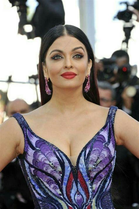 pin on aishwarya boob