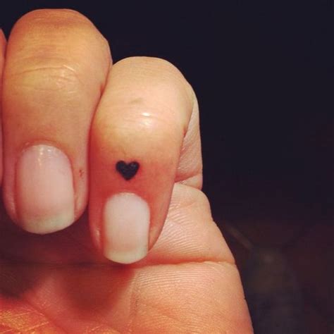 50 beautiful finger tattoo for women for creative juice